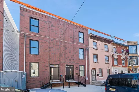 2121 N 8th St, Philadelphia, PA 19122
