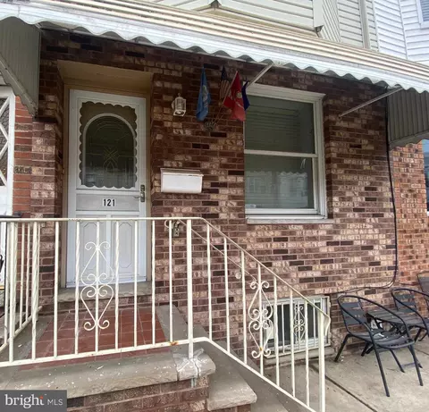 121 Wolf St, Philadelphia, PA 19148