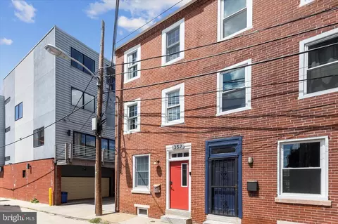 357 Reno St, Philadelphia, PA 19123