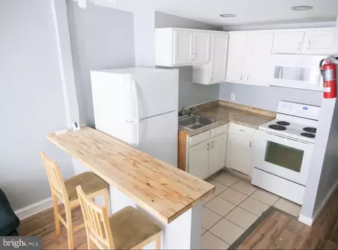 211 W Laveer St, Philadelphia, PA 19120