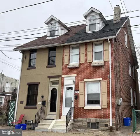 6912 Tulip St, Philadelphia, PA 19135