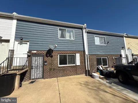 573 Allengrove St, Philadelphia, PA 19120