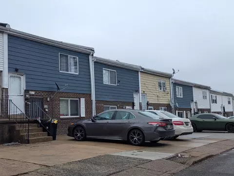 575 Allengrove St, Philadelphia, PA 19120