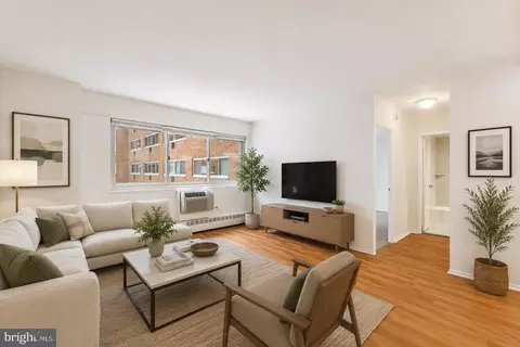 2101 Chestnut St #721, Philadelphia, PA 19103