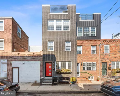 1227 Latona St, Philadelphia, PA 19147