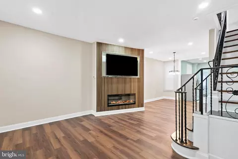 5611 Stewart St, Philadelphia, PA 19131