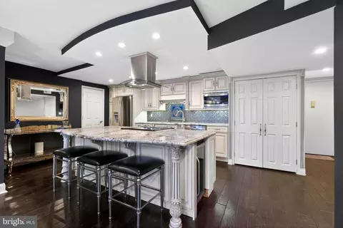 1420 Locust St #31I, Philadelphia, PA 19102