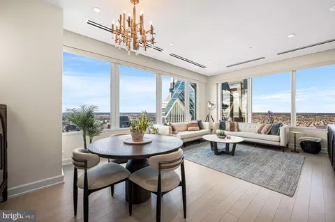 50 S 16th St #5203, Philadelphia, PA 19102