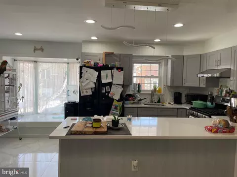 2888 Walnut Hill St, Philadelphia, PA 19152