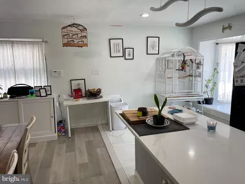 2888 Walnut Hill St, Philadelphia, PA 19152