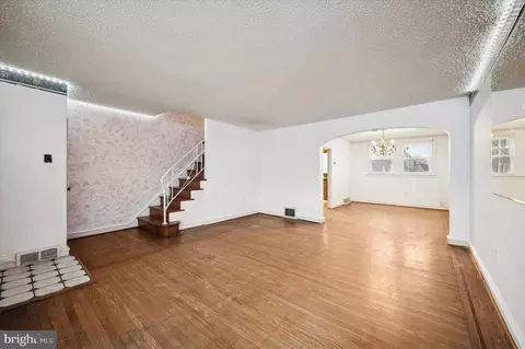 6024 Reach St, Philadelphia, PA 19111