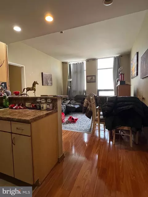 815 37 Arch St #709, Philadelphia, PA 19107