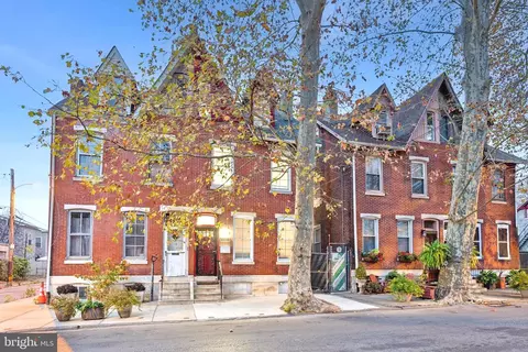 4325 Aspen St, Philadelphia, PA 19104