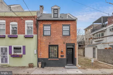 804 S Lawrence St, Philadelphia, PA 19147