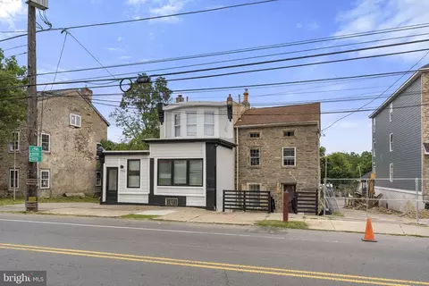 7701 Ridge Ave, Philadelphia, PA 19128