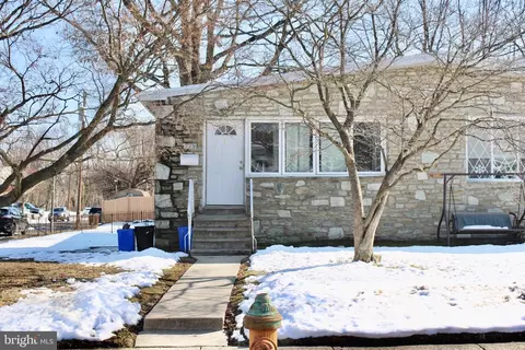 279 Dimarco Dr, Philadelphia, PA 19154