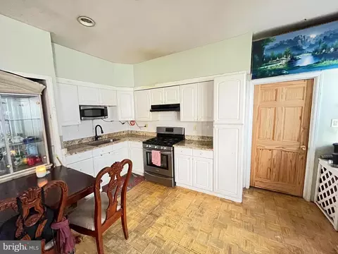 5726 Old 2nd St, Philadelphia, PA 19120