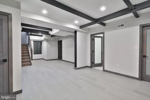 1022 Christian St, Philadelphia, PA 19147