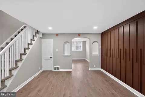 5442 Valley St, Philadelphia, PA 19124
