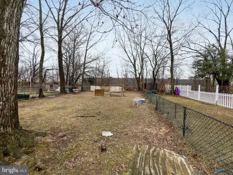 5423 Howland St, Philadelphia, PA 19124