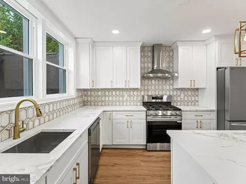 934 Snyder Ave, Philadelphia, PA 19148
