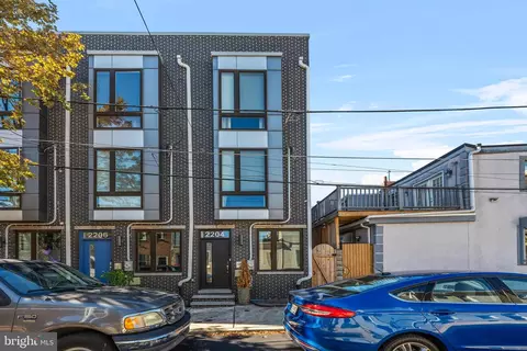 2204 E Albert St, Philadelphia, PA 19125