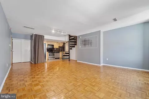 1029 33 Spruce St #304, Philadelphia, PA 19107