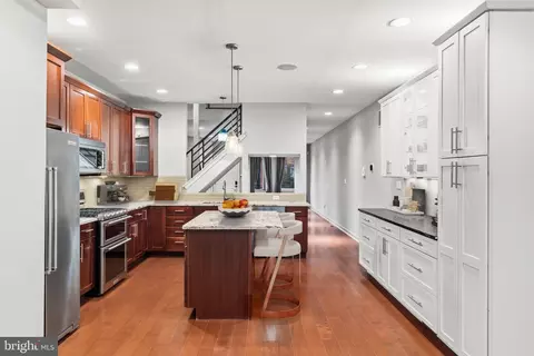 765 S 15th St, Philadelphia, PA 19146