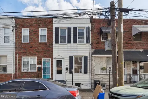 2831 Almond St, Philadelphia, PA 19134