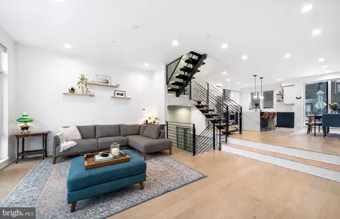 2512 E Cumberland St, Philadelphia, PA 19125
