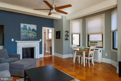 250 S 13th St #5D, Philadelphia, PA 19107