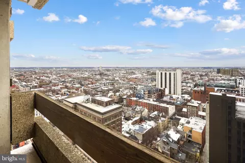1326 42 Spruce St #2208, Philadelphia, PA 19107