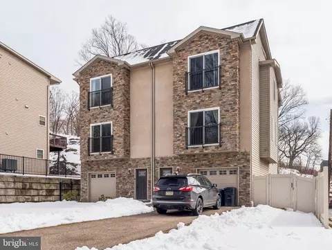 233 Paoli Ave, Philadelphia, PA 19128
