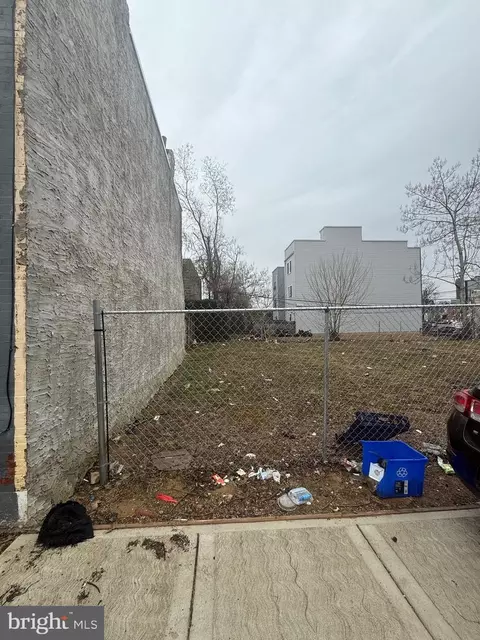 920 N 45th St, Philadelphia, PA 19104