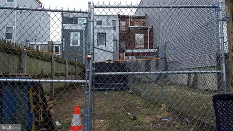 2430 N Mutter St, Philadelphia, PA 19133