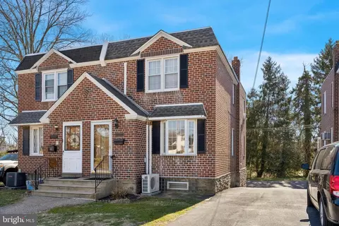 2012 Murray St, Philadelphia, PA 19115