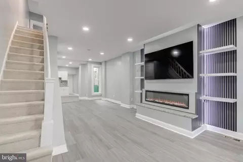 6142 Delancey St, Philadelphia, PA 19143