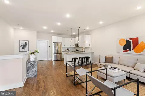 207 E Allen St #2, Philadelphia, PA 19125