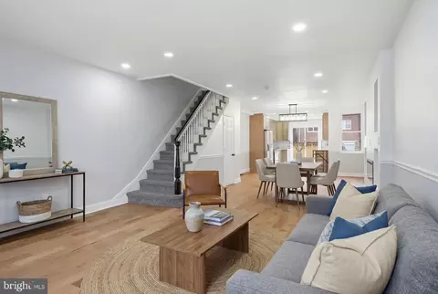 7413 Sommers Rd, Philadelphia, PA 19138