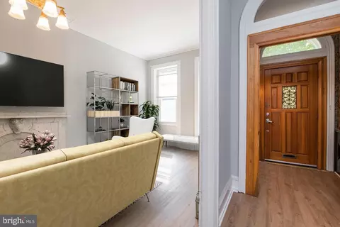 853 N 26th St, Philadelphia, PA 19130