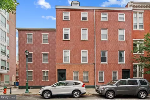 303 S 11th St #9, Philadelphia, PA 19107