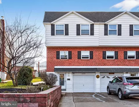 2720 Clayton St, Philadelphia, PA 19152