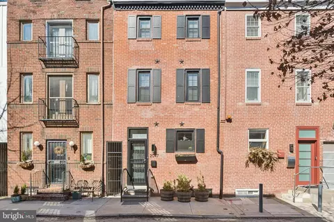 2047 Waverly St, Philadelphia, PA 19146