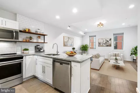 1734 Wylie St #2, Philadelphia, PA 19130
