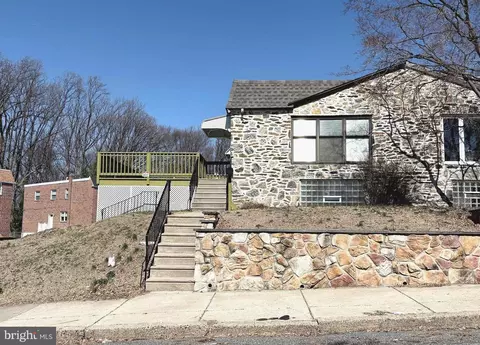 601 Colebrook Rd, Philadelphia, PA 19115