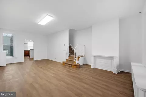 227 W Rockland St, Philadelphia, PA 19120