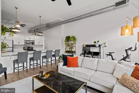 2429 Locust St #314, Philadelphia, PA 19103