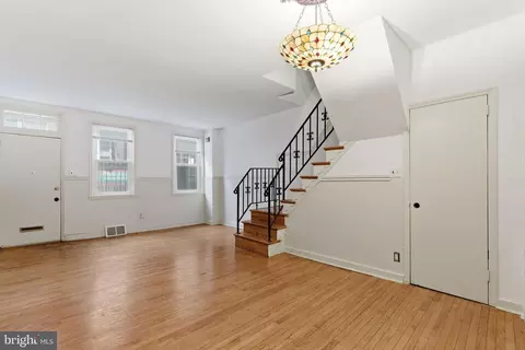 1608 Naudain St, Philadelphia, PA 19146
