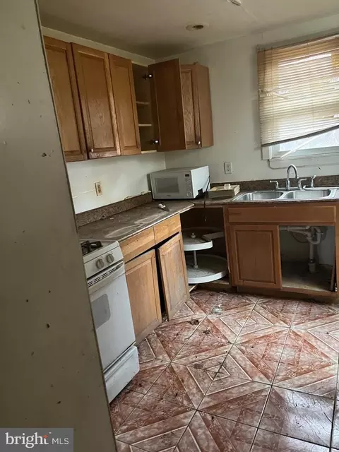 485 E Penn St, Philadelphia, PA 19144