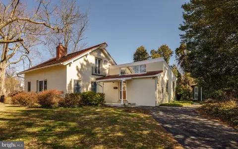 3010 Foxx Ln, Philadelphia, PA 19144